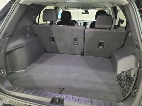 Used 2021 Chevrolet Equinox LT image 49
