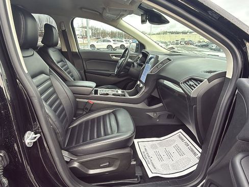 Used 2023 Ford Edge SEL image 19