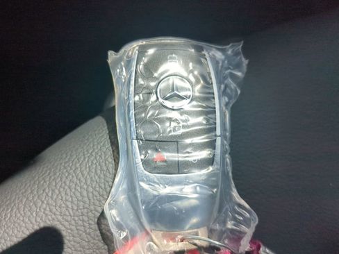 New 2024 Mercedes-Benz GLB 250 4MATIC image 25