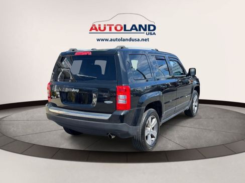 Used 2017 Jeep Patriot Latitude AWD/4WD image 4