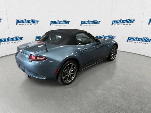 Used 2016 MAZDA MX-5 Miata Grand Touring RWD image 11