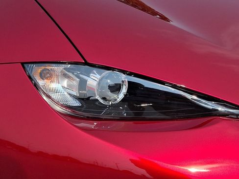 Certified 2021 MAZDA MX-5 Miata Grand Touring RWD image 14