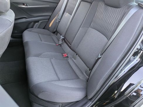 Used 2025 Toyota Camry LE image 27