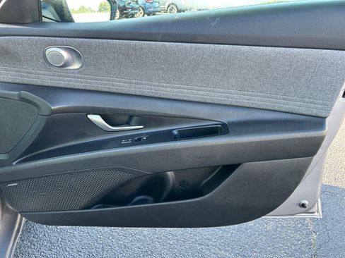 Used 2024 Hyundai Elantra Limited FWD image 35