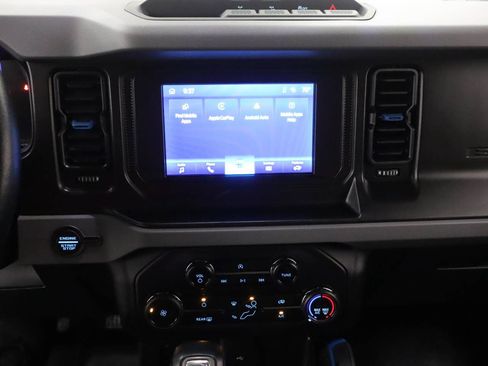 Used 2022 Ford Bronco Black Diamond AWD/4WD image 10
