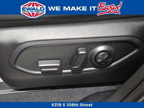 New 2025 Jeep Grand Cherokee L Limited AWD/4WD image 27