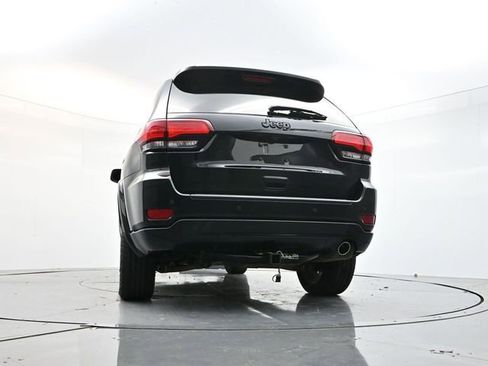 Used 2020 Jeep Grand Cherokee Altitude image 34