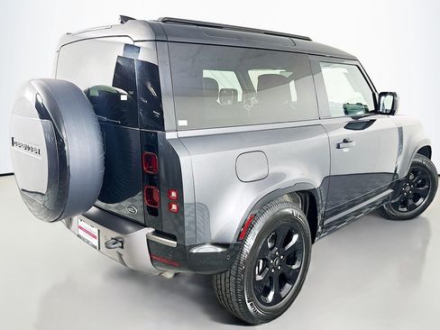 Used 2022 Land Rover Defender 90 X-Dynamic HSE AWD/4WD image 13
