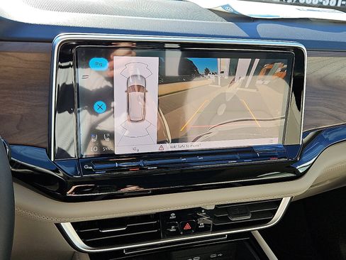 New 2026 Volkswagen Atlas SE image 17