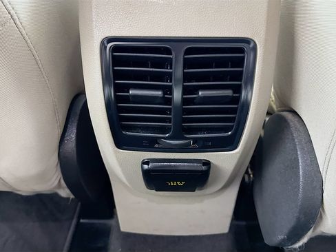Used 2017 Ford Escape SE w/ Equipment Group 201A FWD image 21
