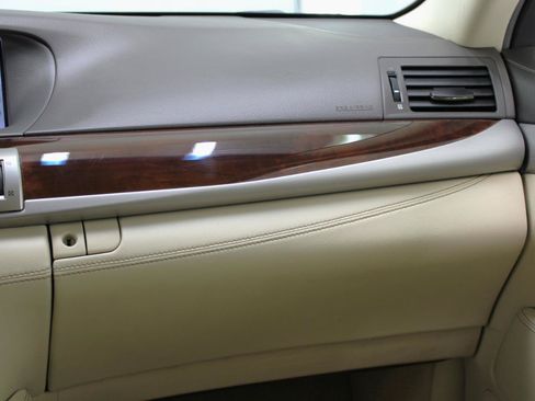 Used 2017 Lexus LS 460 w/ Comfort Package RWD image 54