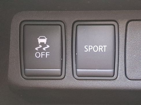 Used 2016 Nissan Rogue SV AWD/4WD image 23