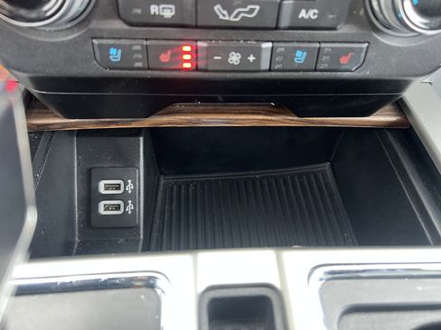 Used 2020 Ford F150 Lariat w/ Equipment Group 502A Luxury image 25