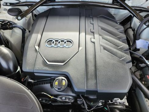 Used 2023 Audi Q5 2.0T Premium w/ Convenience Package AWD/4WD image 29