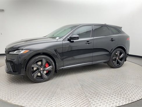 Used 2023 Jaguar F-PACE SVR image 6