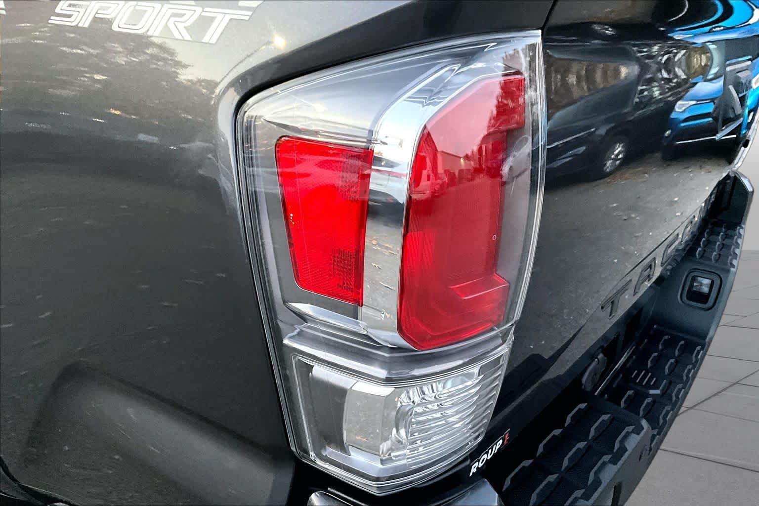 Certified 2023 Toyota Tacoma TRD Sport w/ Technology Package AWD/4WD image 25