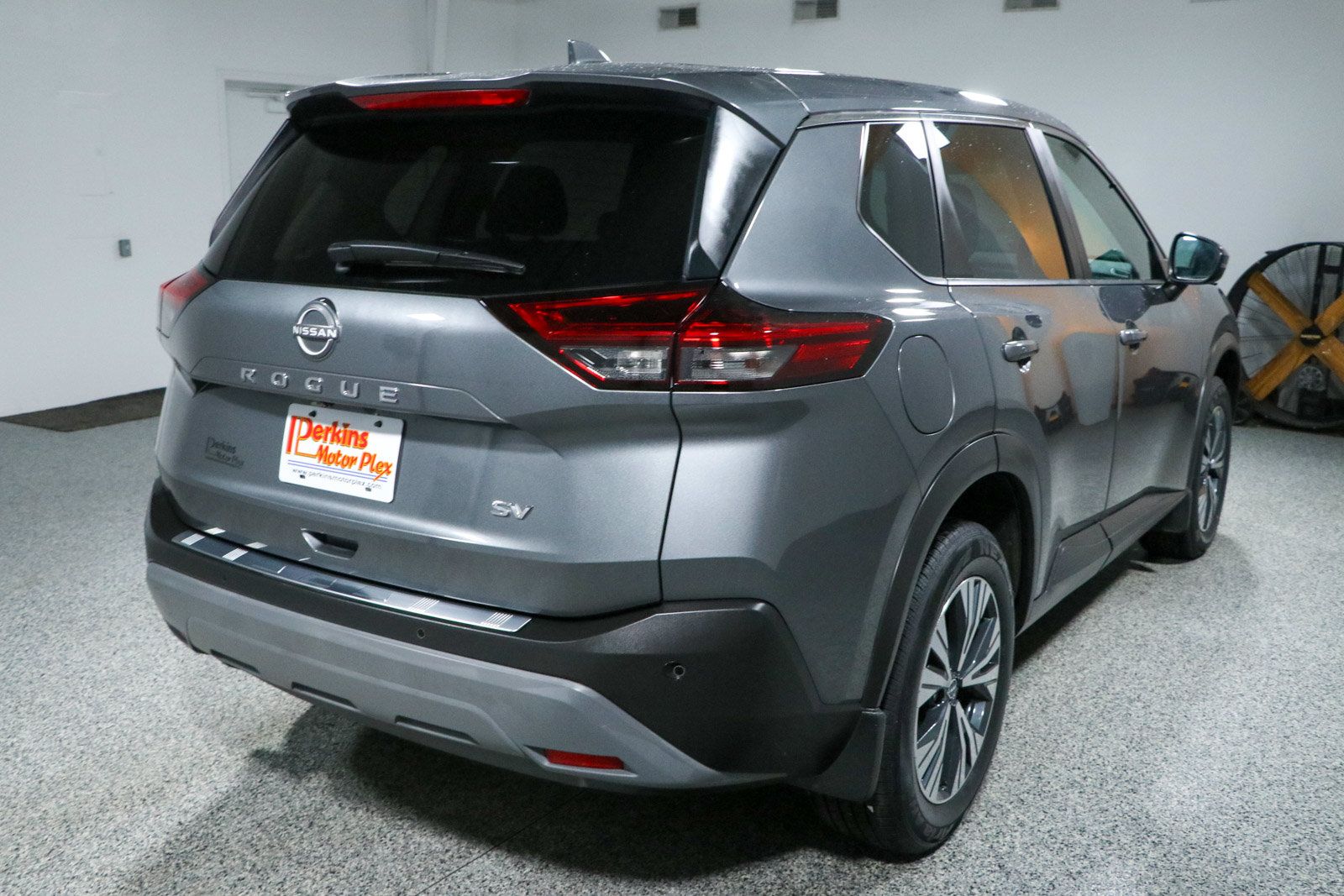 Used 2023 Nissan Rogue SV FWD image 7