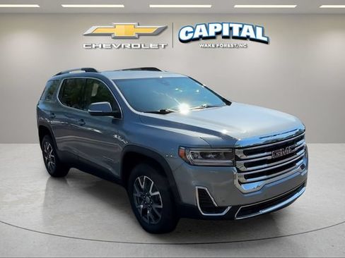Used 2023 GMC Acadia SLE w/ Driver Convenience Package AWD/4WD image 7