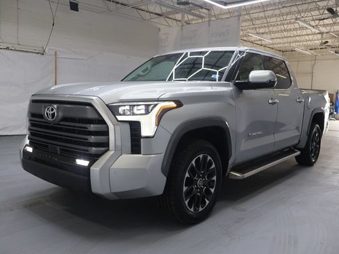 Used 2023 Toyota Tundra Limited AWD/4WD image 3