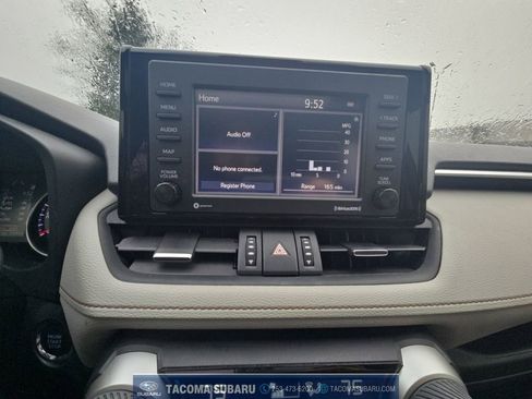 Used 2020 Toyota RAV4 XLE Premium image 21