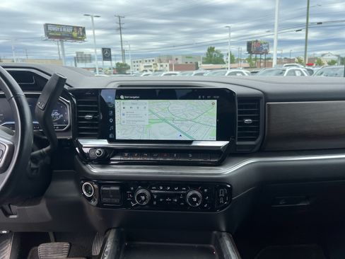 Used 2024 Chevrolet Silverado 2500 High Country w/ Technology Package AWD/4WD image 30