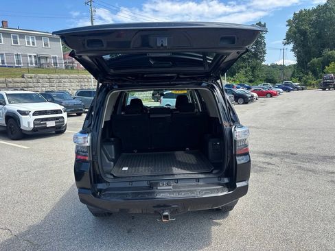 Used 2016 Toyota 4Runner SR5 AWD/4WD image 6