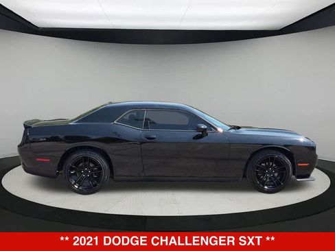 Used 2021 Dodge Challenger SXT RWD image 7