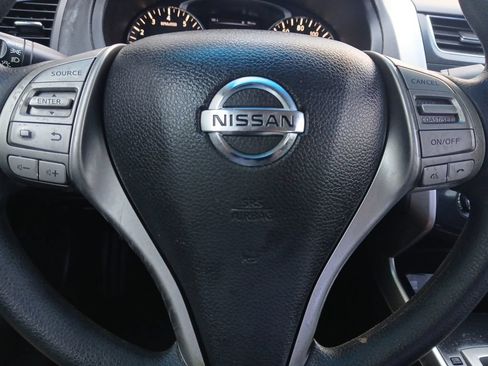 Used 2015 Nissan Altima 2.5 S w/ Special Edition Package FWD image 5