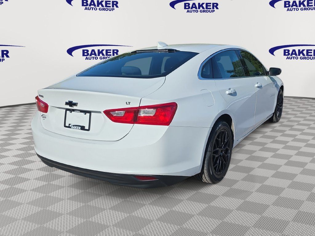 Used 2017 Chevrolet Malibu LT FWD image 5
