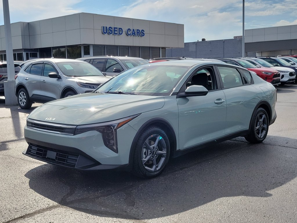 Used 2025 Kia K4 FWD image 8