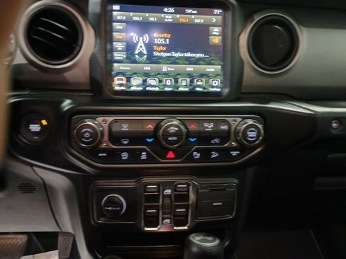 Used 2021 Jeep Wrangler Unlimited Sport image 14