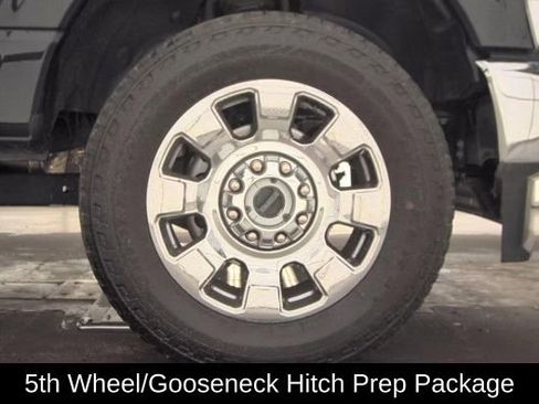 Used 2025 Ford F250 Lariat w/ Chrome Package image 4