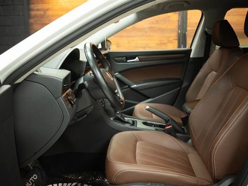 Used 2020 Volkswagen Passat 2.0T SEL image 8