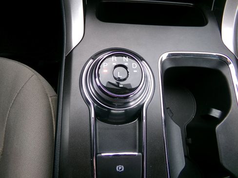 Used 2018 Ford Fusion SE image 22