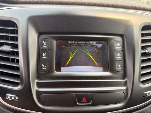 Used 2015 Chrysler 200 Limited w/ Convenience Group FWD image 20