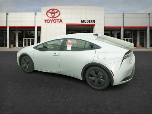 New 2026 Toyota Prius Plug-In Hybrid image 11