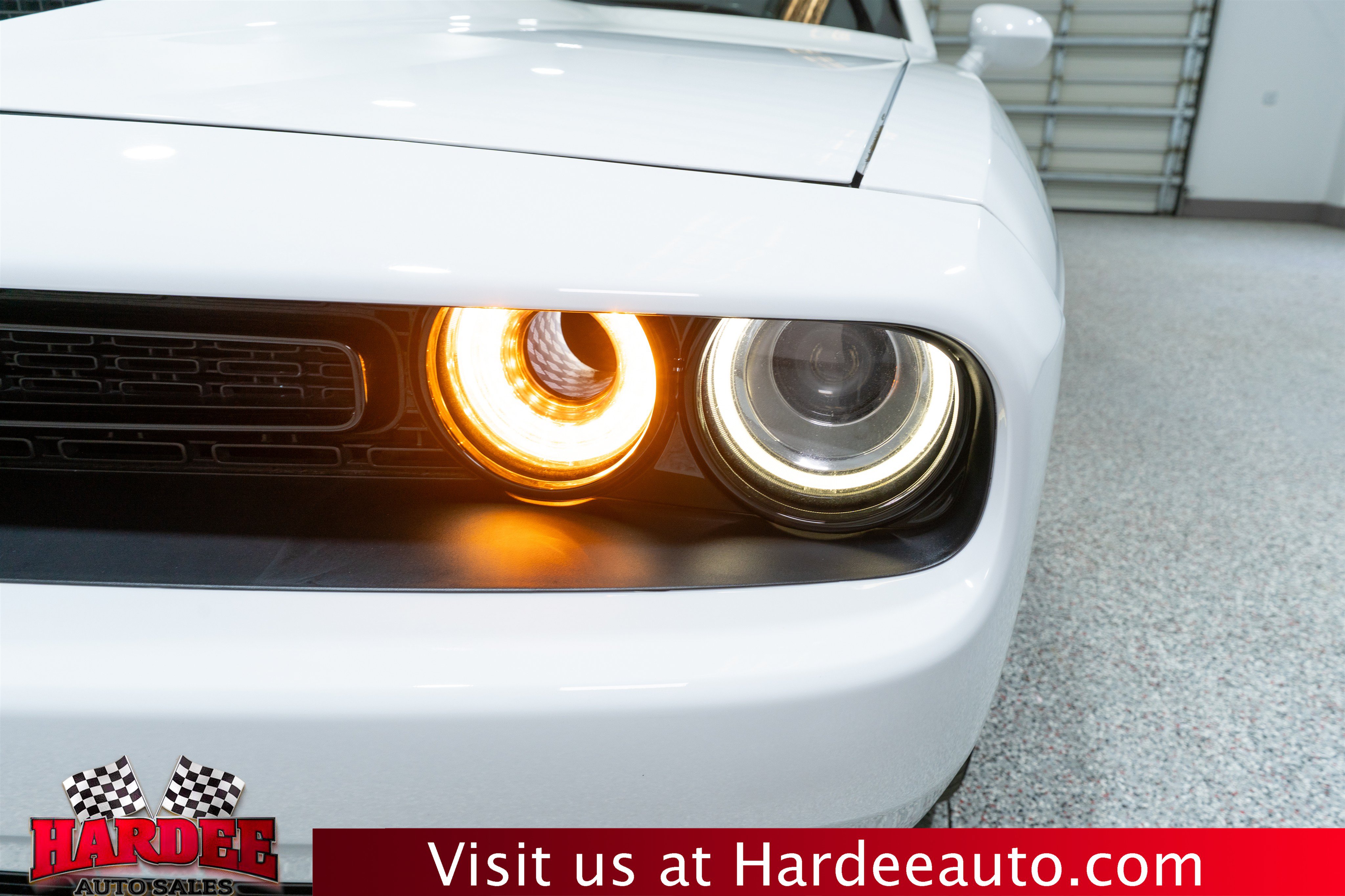 Used 2019 Dodge Challenger R/T w/ Driver Convenience Group RWD image 8