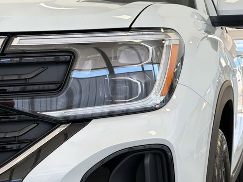 New 2026 Volkswagen Atlas Cross Sport SE AWD/4WD image 11