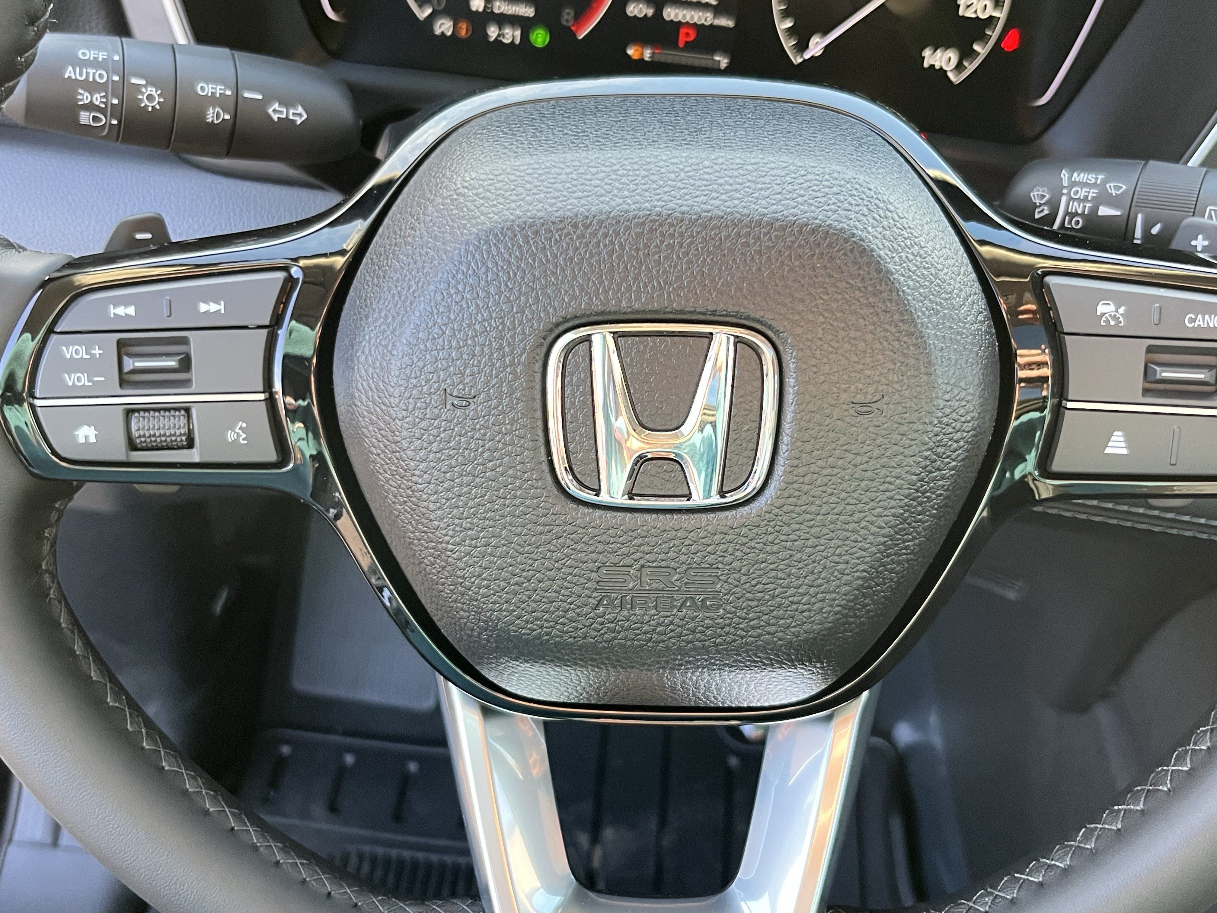 New 2025 Honda Pilot Touring image 19