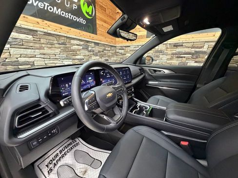 New 2026 Chevrolet Traverse LT w/ Driver Confidence Package image 10