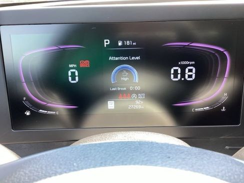 Used 2025 Kia Sportage LX FWD image 19
