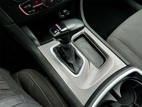 Used 2023 Dodge Charger SXT image 19