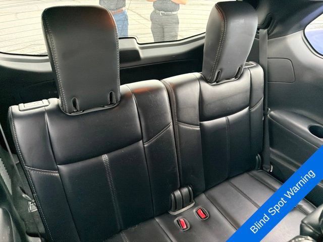 Used 2018 Nissan Pathfinder SL FWD image 11