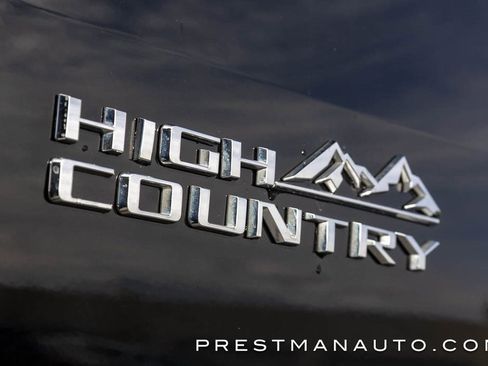 Used 2023 Chevrolet Traverse High Country image 13