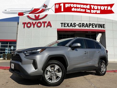 Used 2025 Toyota RAV4 XLE image 1