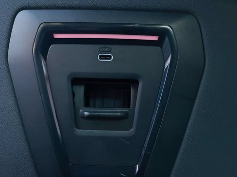 Used 2025 BMW 530i RWD image 43