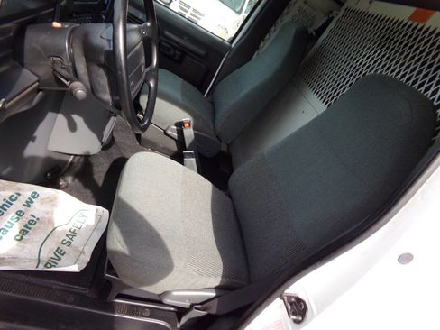 Used 1995 Ford E-250 and Econoline 250 Super image 17