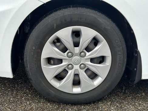 Used 2016 Hyundai Accent SE FWD image 8