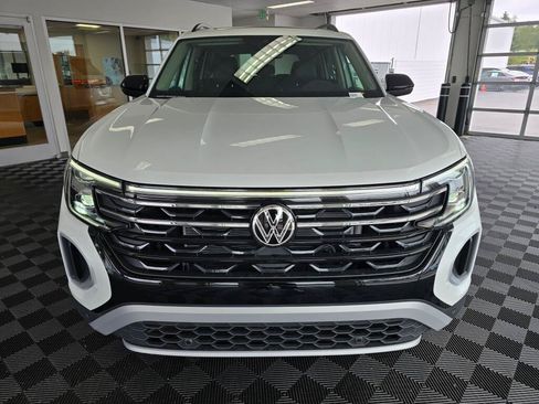 New 2026 Volkswagen Atlas Peak Edition AWD/4WD image 8