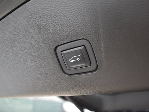 Used 2019 Chevrolet Traverse LT w/ LPO, Floor Liner Package AWD/4WD image 55